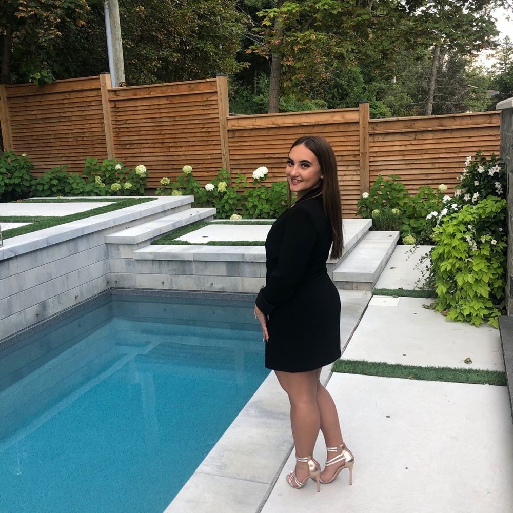 Meet your Posher, Natalie